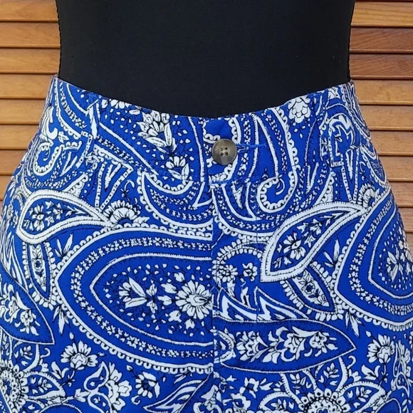 NWT Old Navy Floral Paisley Shorts Size 12 - Picture 2 of 14